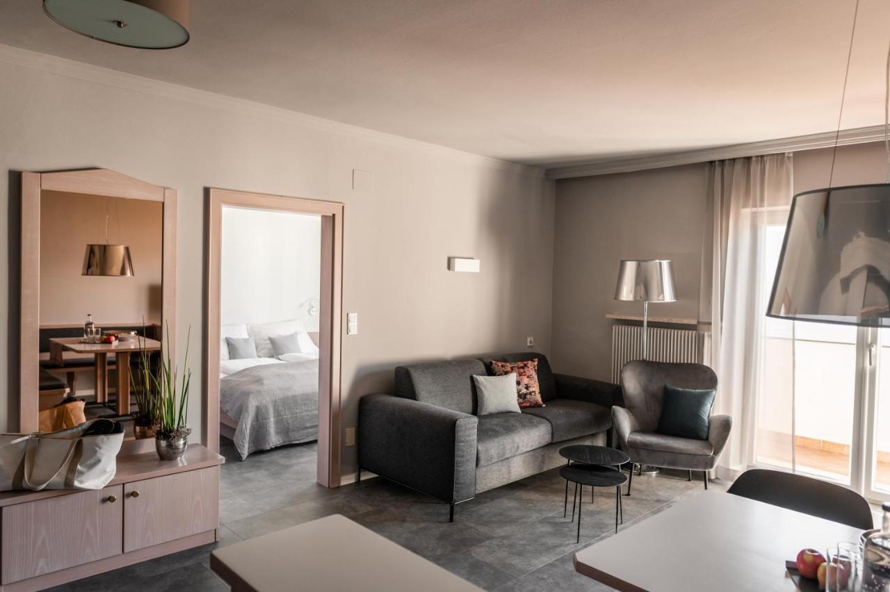 Apartmenthotel Ritterhof Suites & Breakfast Schenna Buitenkant foto