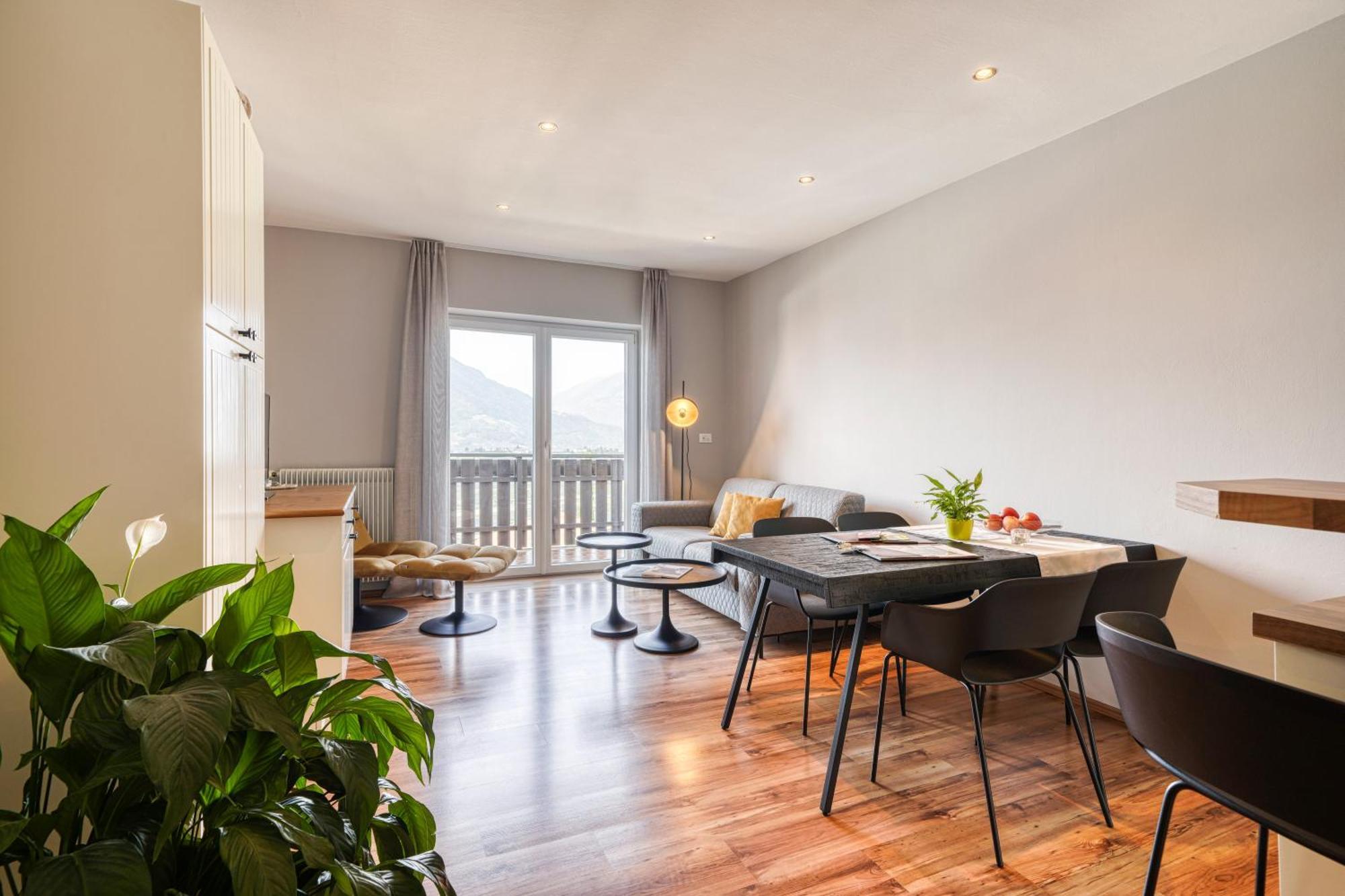 Apartmenthotel Ritterhof Suites & Breakfast Schenna Buitenkant foto
