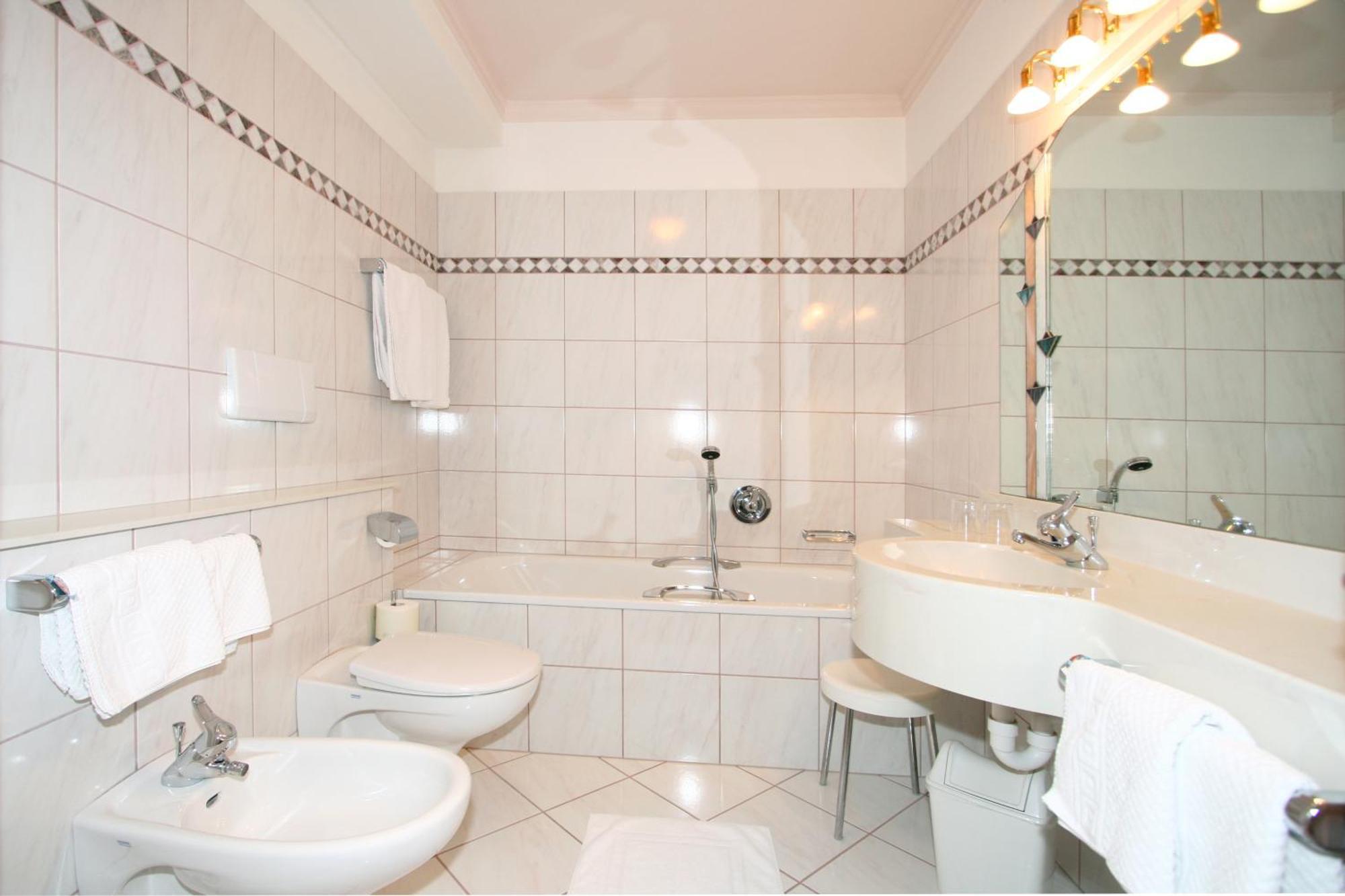 Apartmenthotel Ritterhof Suites & Breakfast Schenna Buitenkant foto