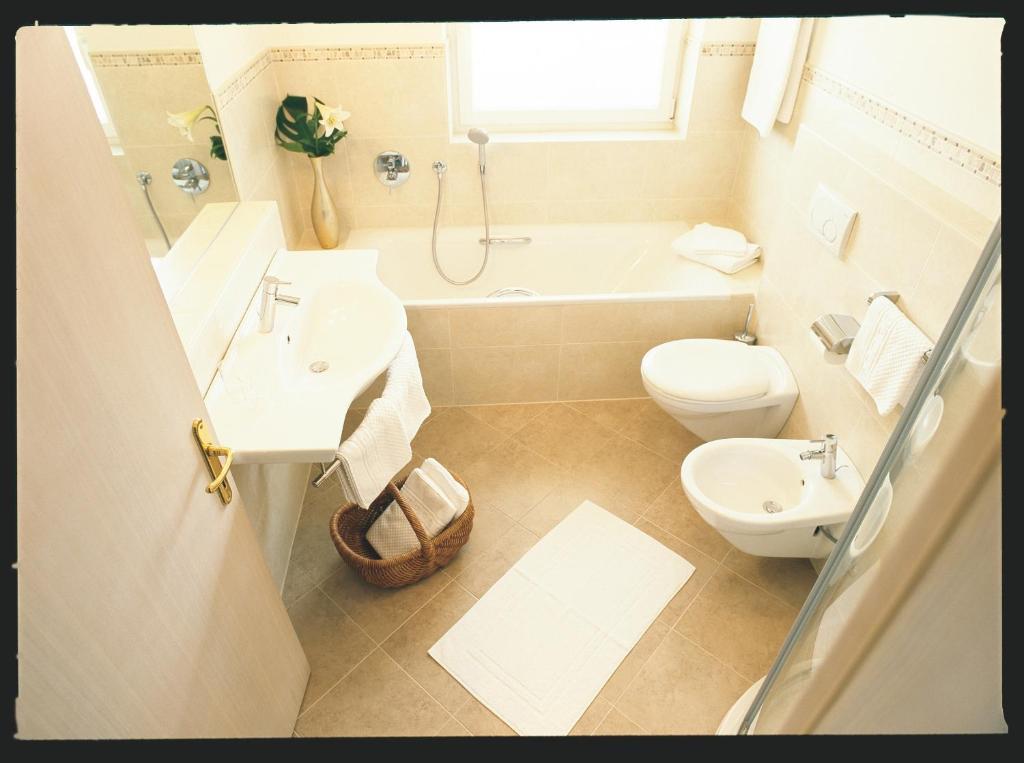 Apartmenthotel Ritterhof Suites & Breakfast Schenna Buitenkant foto